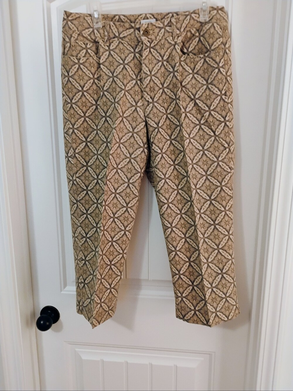 Liz Claiborne Printed Capris